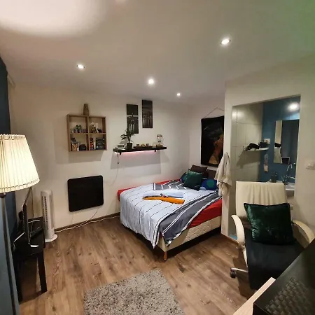 Homestay Rent Central *